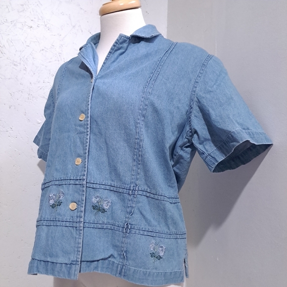 East west fashions| Denim blue button up short sleeve flower embroidered Shirt - Picture 2 of 10